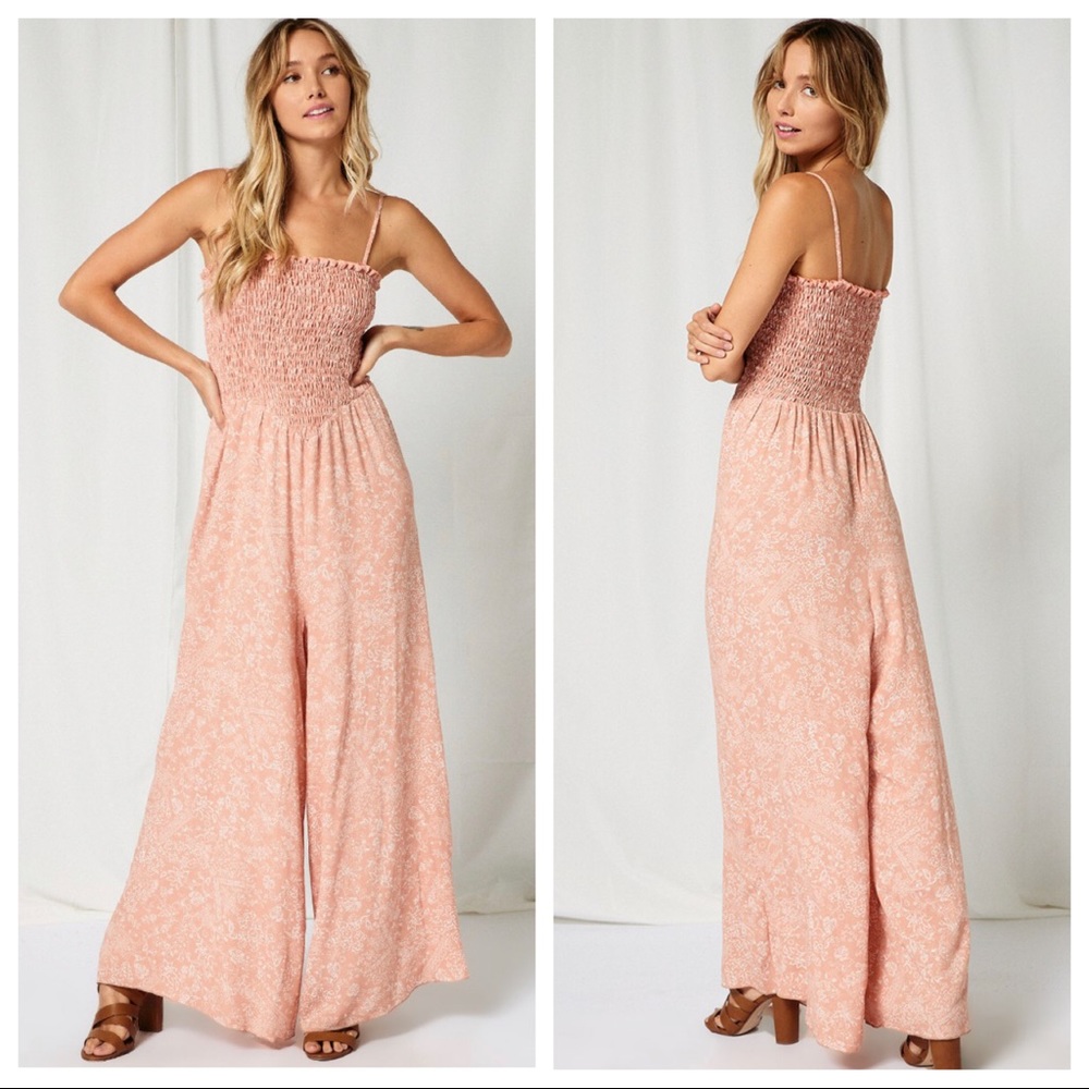 It’s all about this fabulous wide leg jumpsuit - Picture 3 of 5